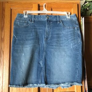 🌴Seven7 Denim Fringe Hem Jean Skirt Size 12